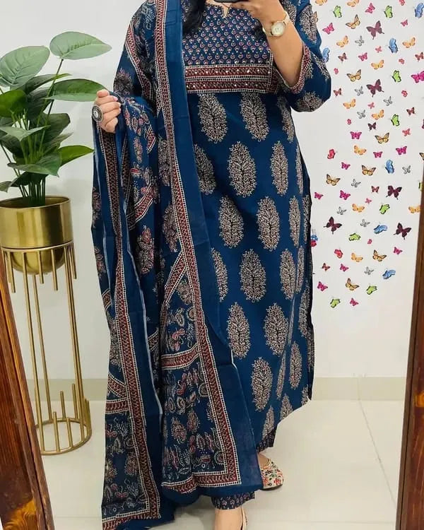 Beautiful Kurti With Pant And Dupatta Set
