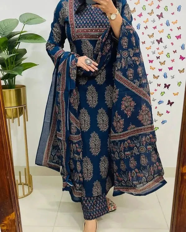 Beautiful Kurti With Pant And Dupatta Set