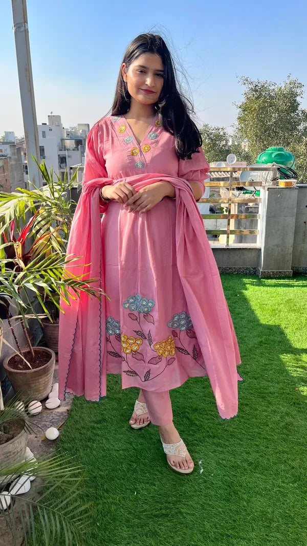 Elegant_PinkSet_Floral_Kurta_