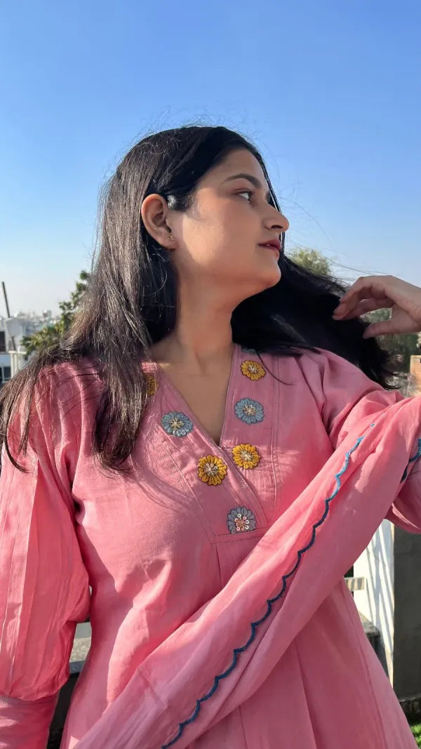 Elegant_PinkSet_Floral_Kurta_