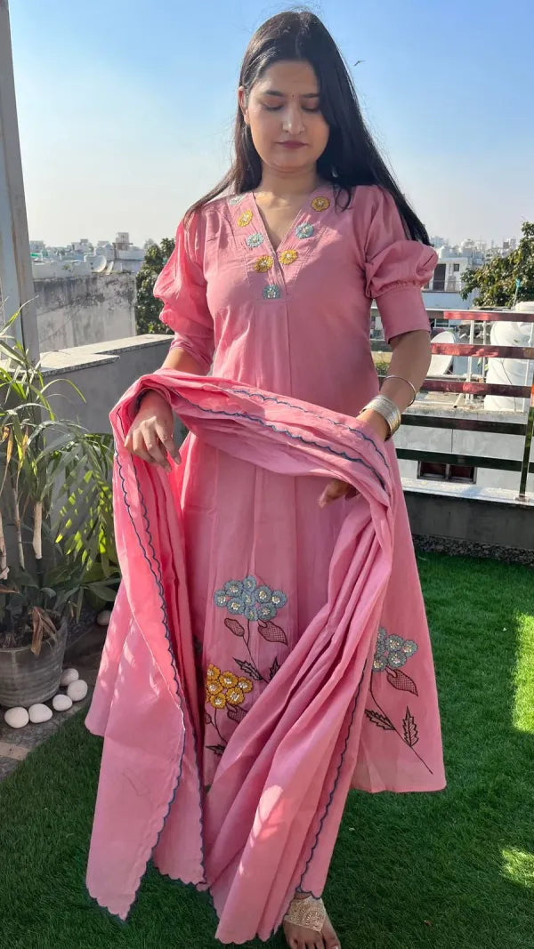 Elegant_PinkSet_Floral_Kurta_